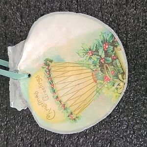 BALLON SEA SHELL CHRISTMAS ORNAMENT (Handcrafted)